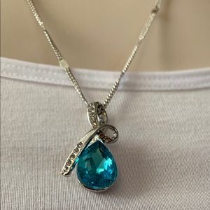 Necklace silver chain with aqua stone pendant with crystals NWT